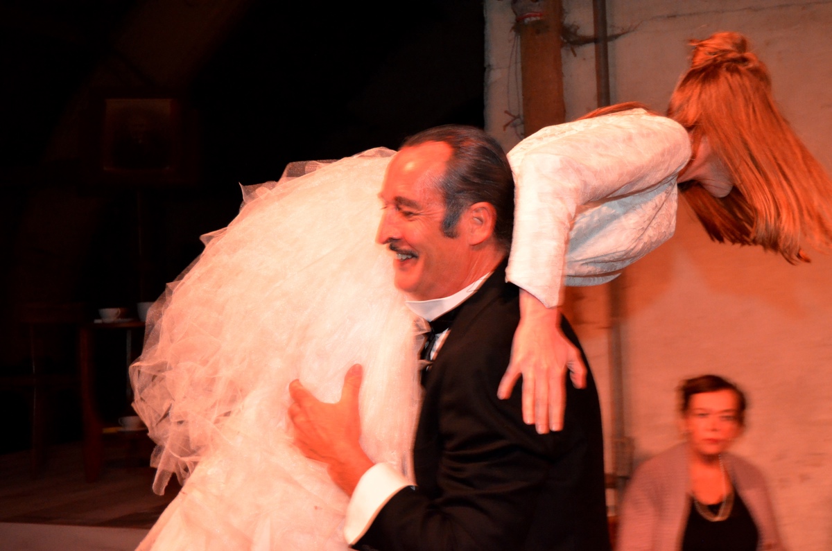 Ginds, tussen de netels