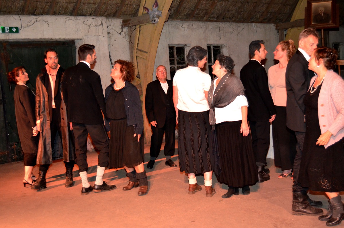 Ginds, tussen de netels