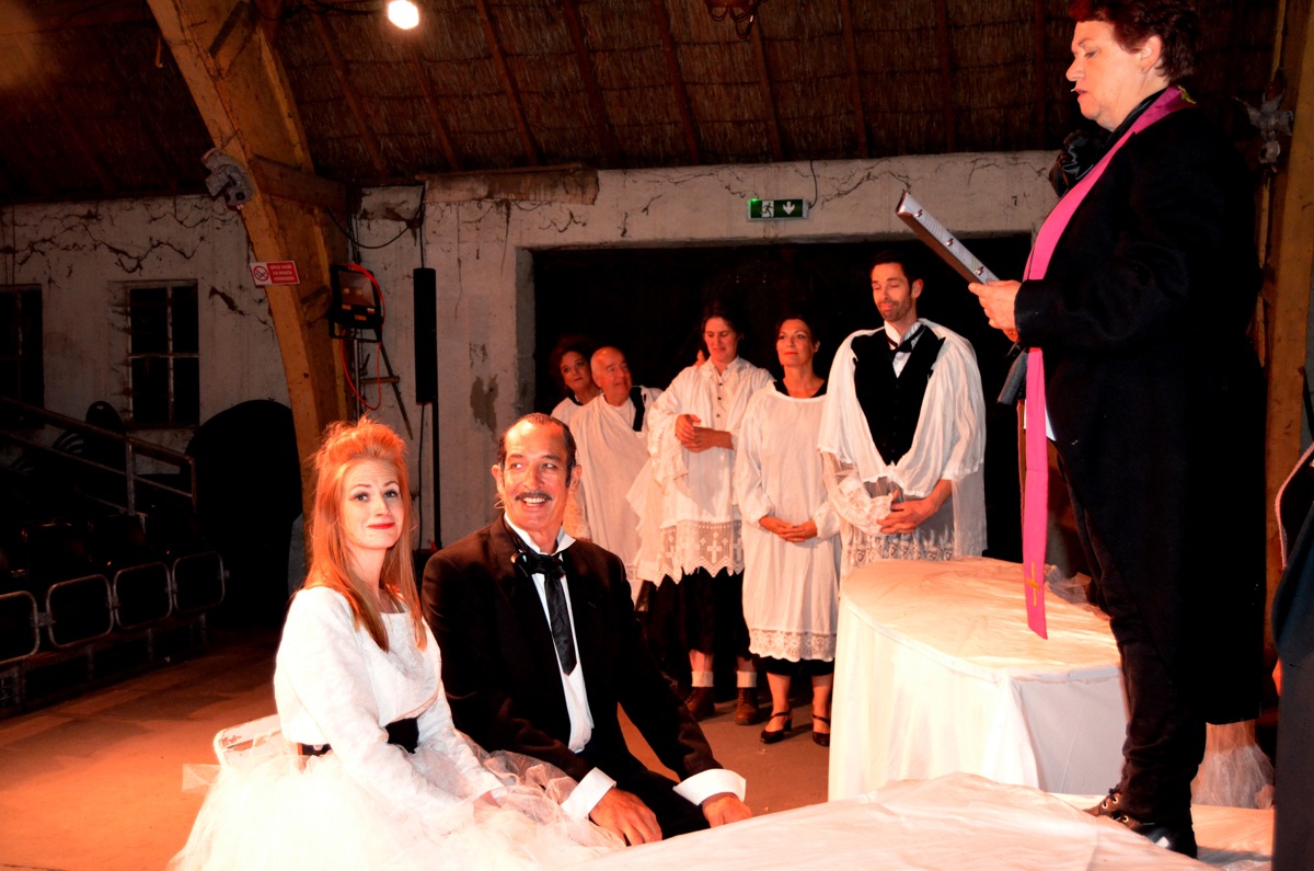 Ginds, tussen de netels