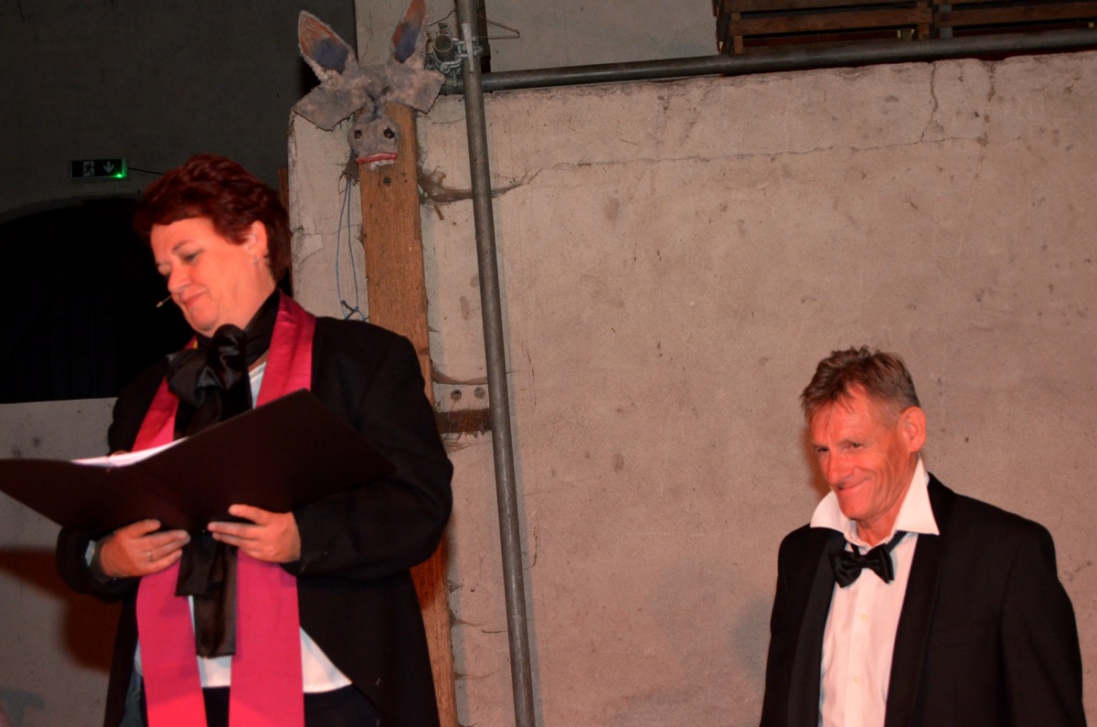 Ginds, tussen de netels