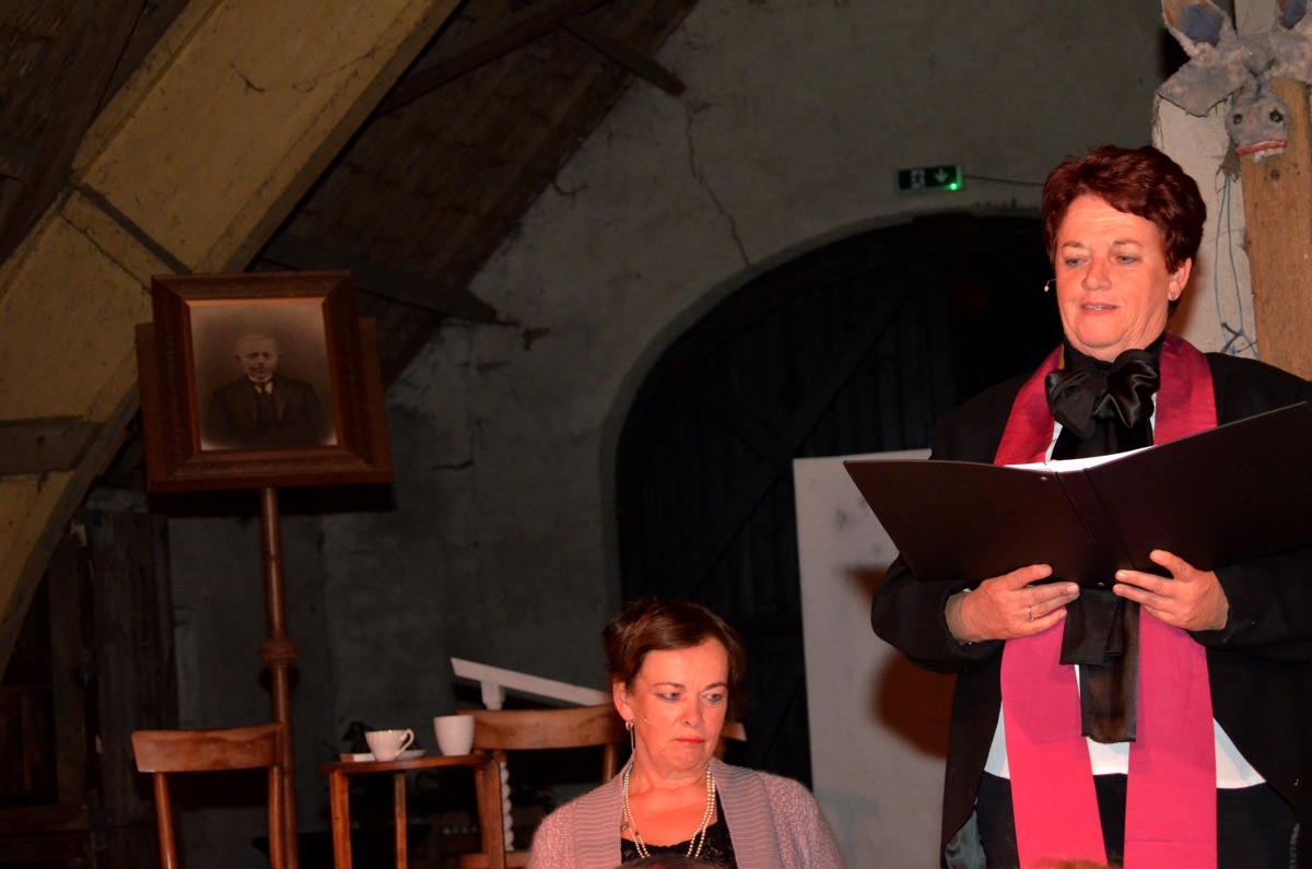 Ginds, tussen de netels