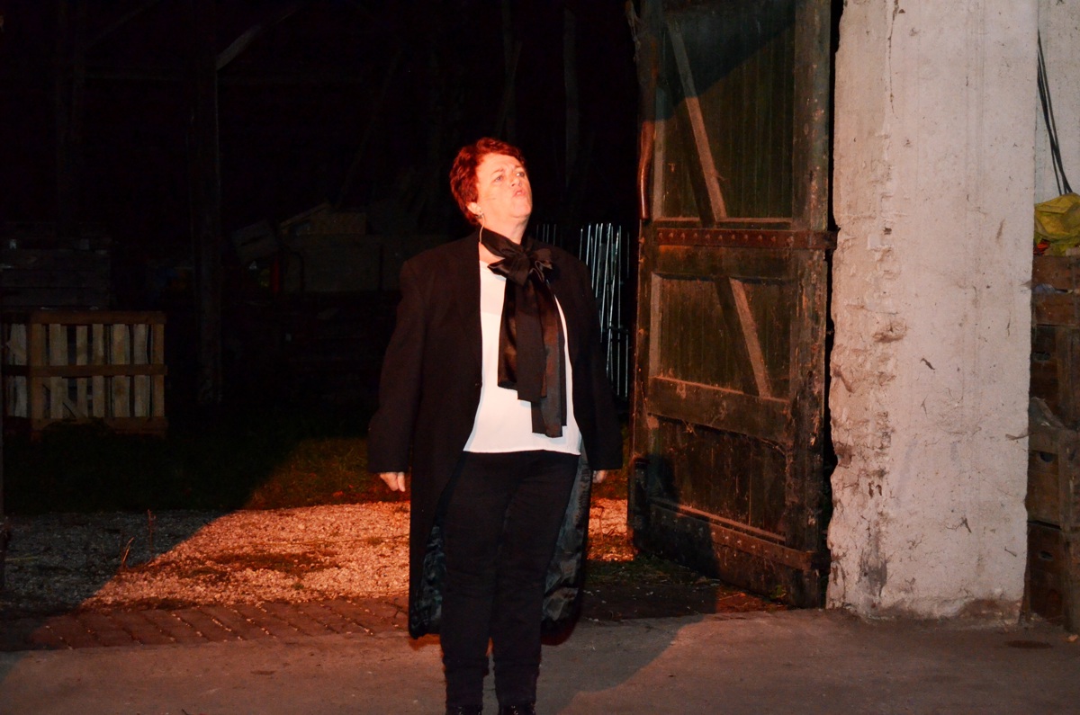 Ginds, tussen de netels