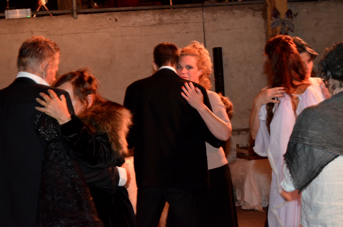 Ginds, tussen de netels