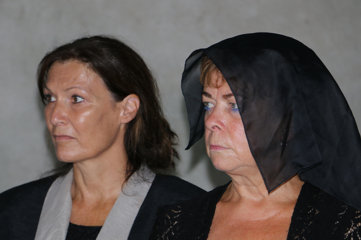 Ginds, tussen de netels