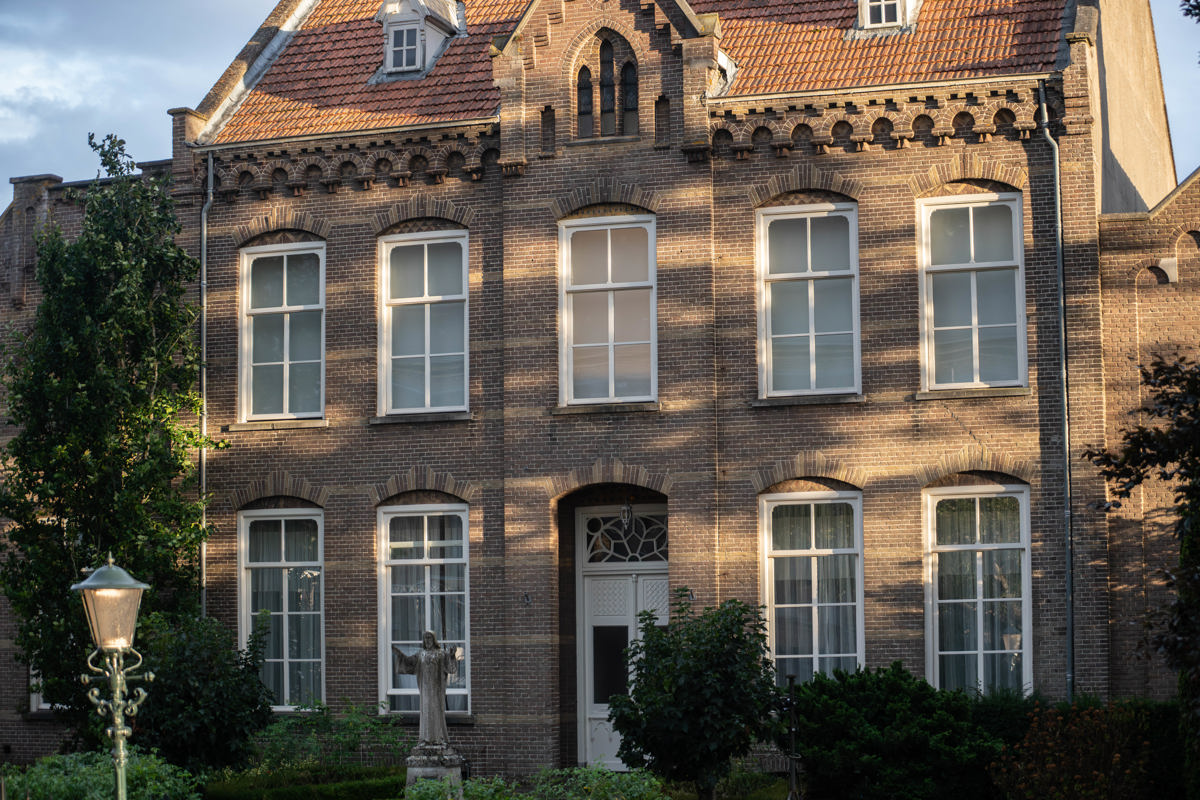 Dorpsgeheimen 100 jaar