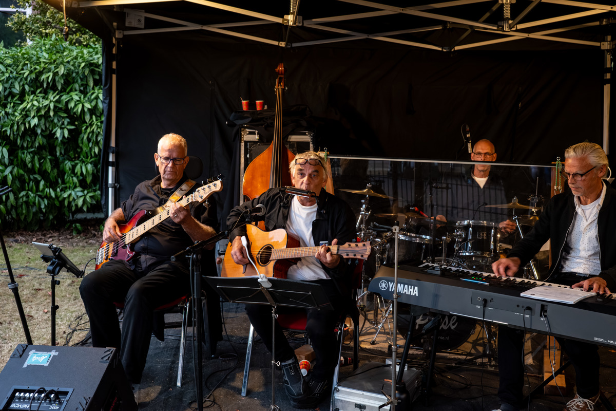 Dorpsgeheimen 100 jaar