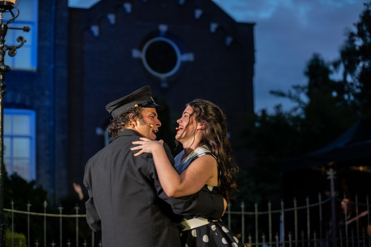 Dorpsgeheimen 100 jaar