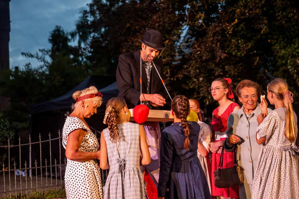 Dorpsgeheimen 100 jaar