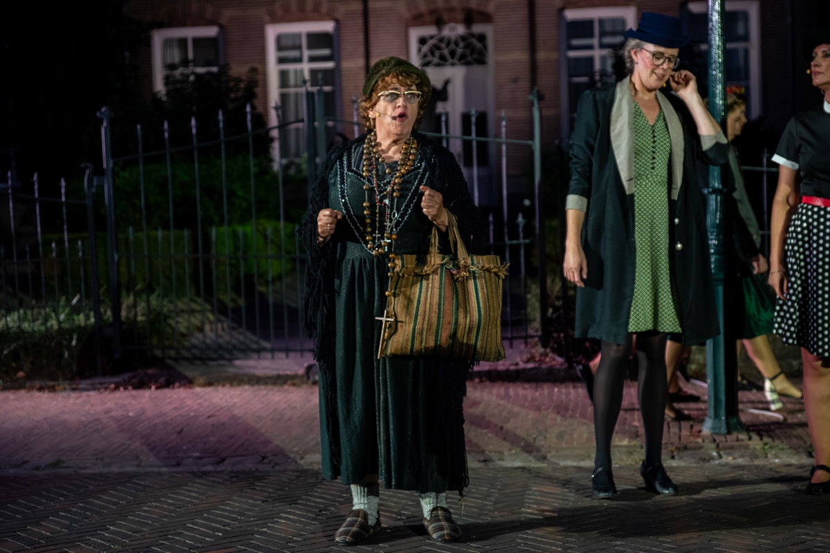 Dorpsgeheimen 100 jaar