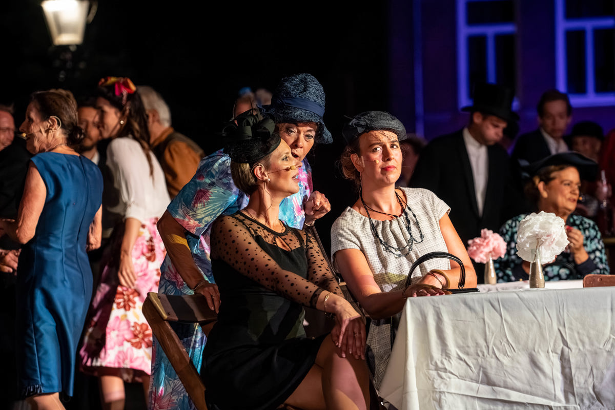 Dorpsgeheimen 100 jaar