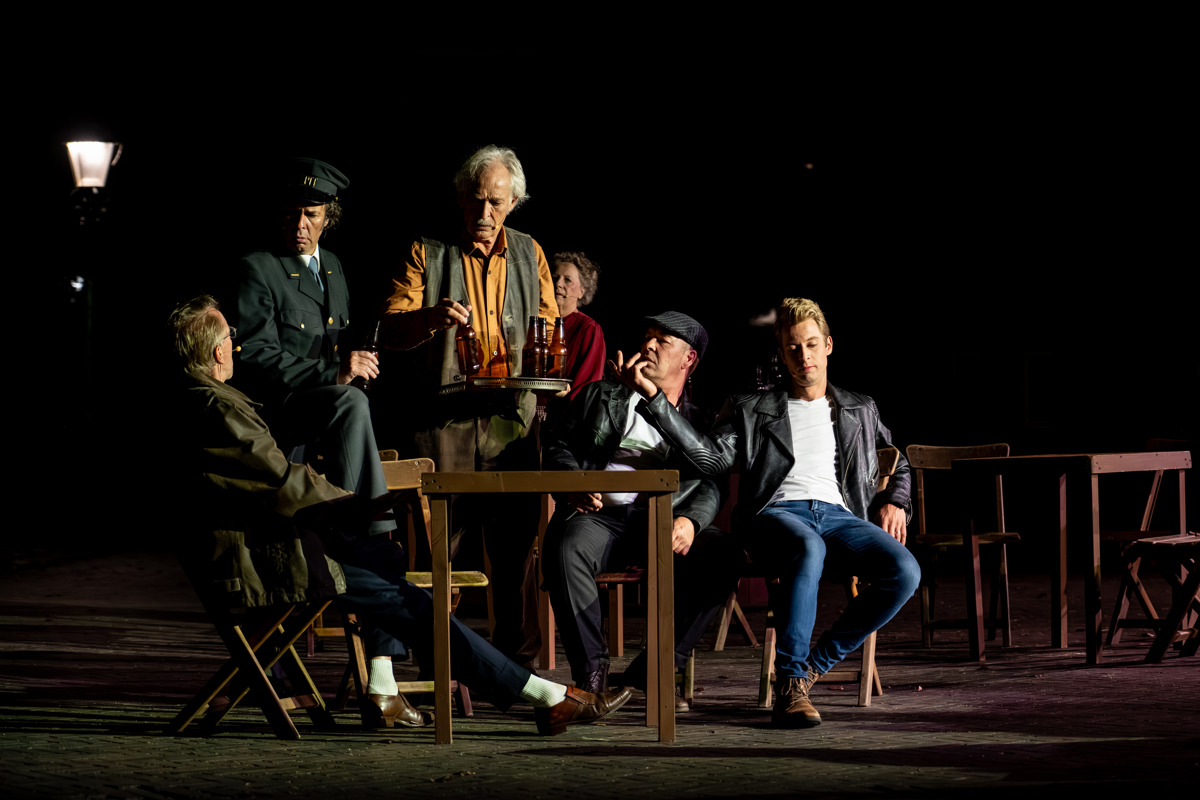 Dorpsgeheimen 100 jaar