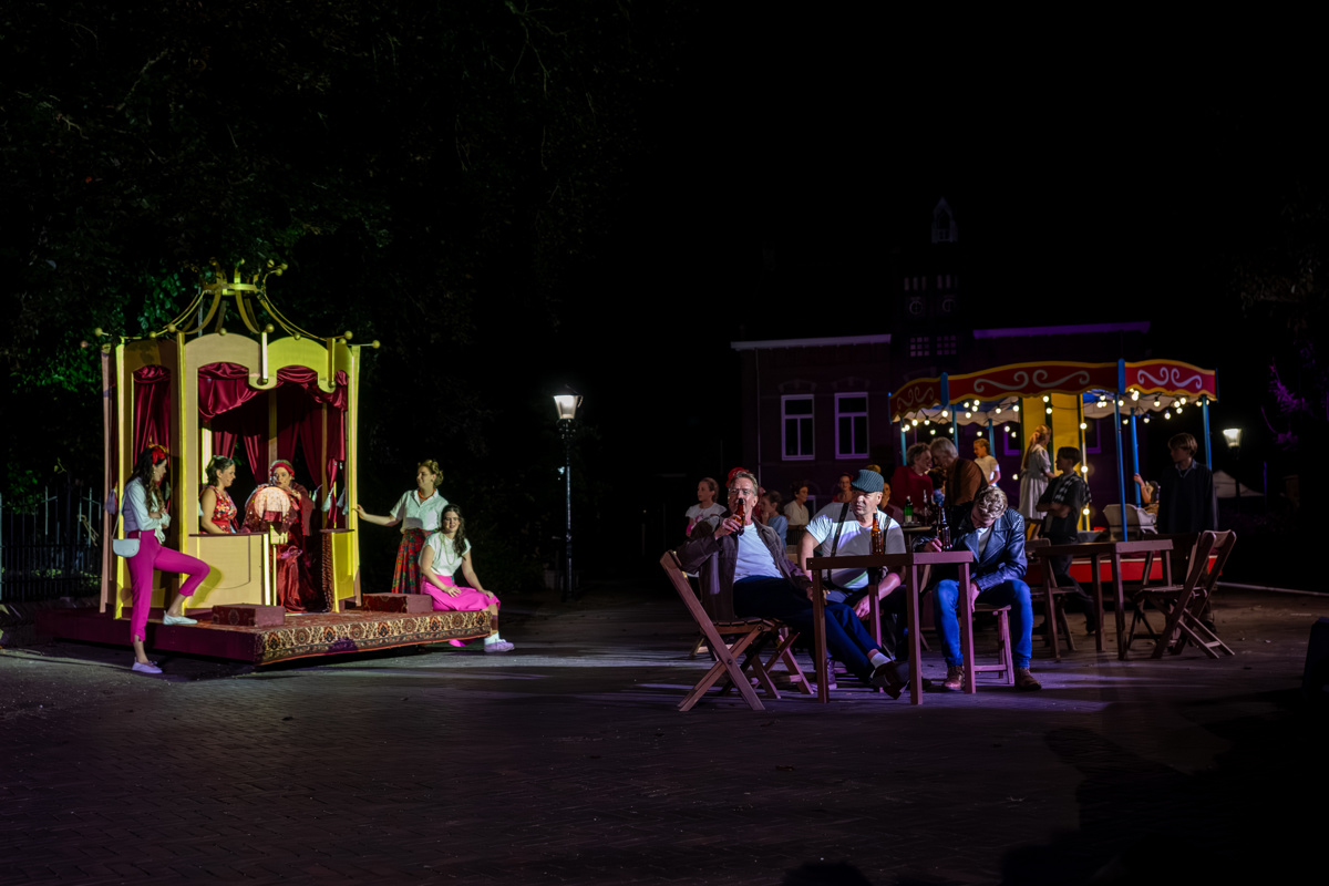 Dorpsgeheimen 100 jaar